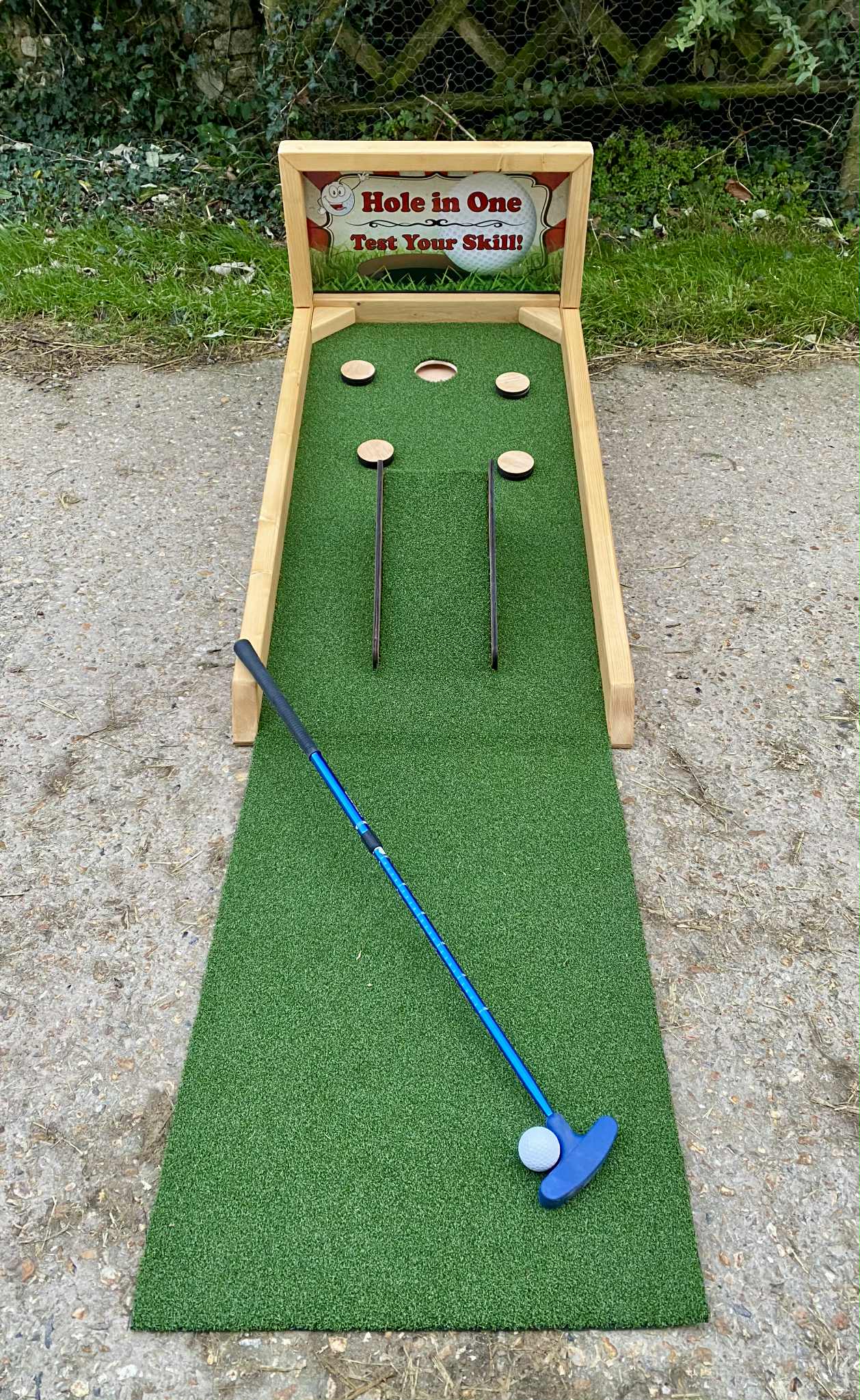 Hole in One - Design 3